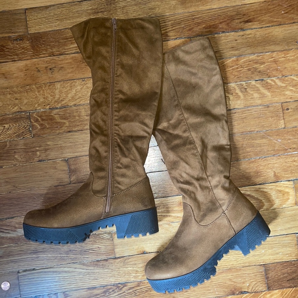 Long Brown Boots (10W)
